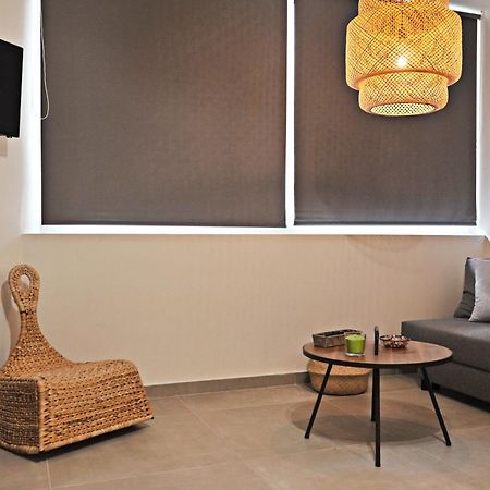 The Athenians Modern Apartments Room photo