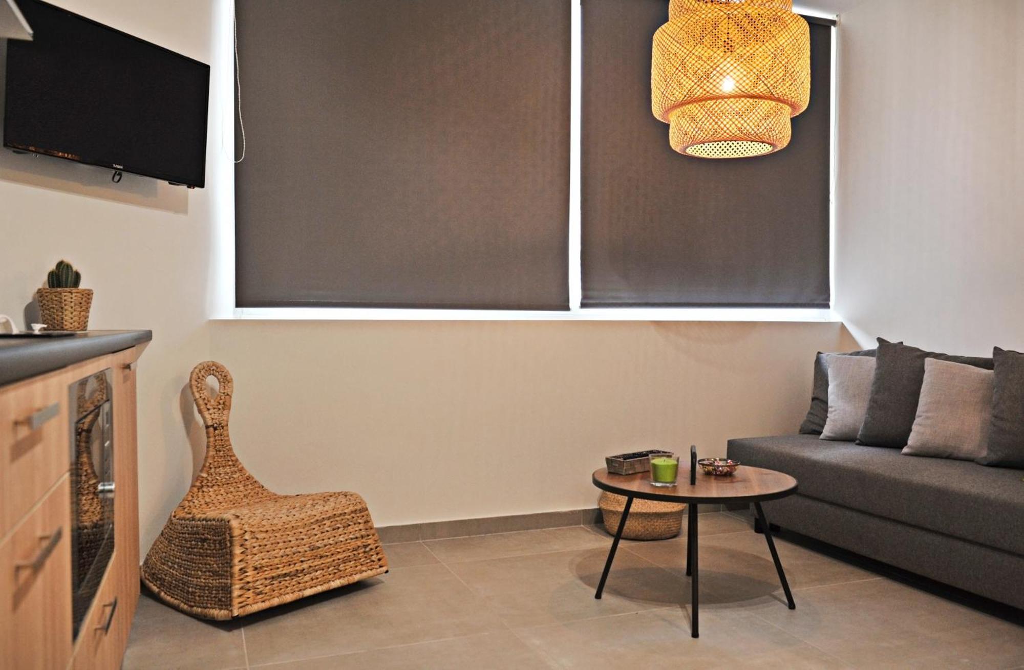 The Athenians Modern Apartments Room photo
