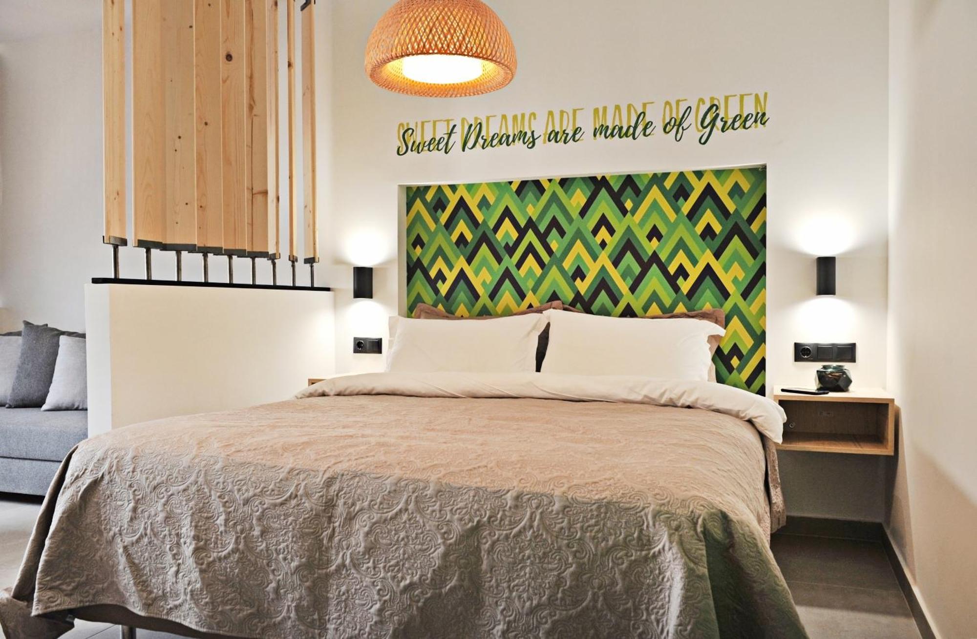 The Athenians Modern Apartments Room photo