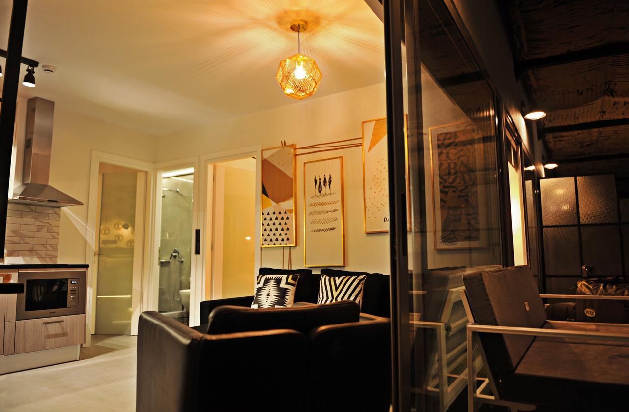 The Athenians Modern Apartments Exterior photo