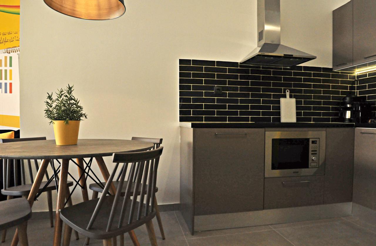 The Athenians Modern Apartments Exterior photo