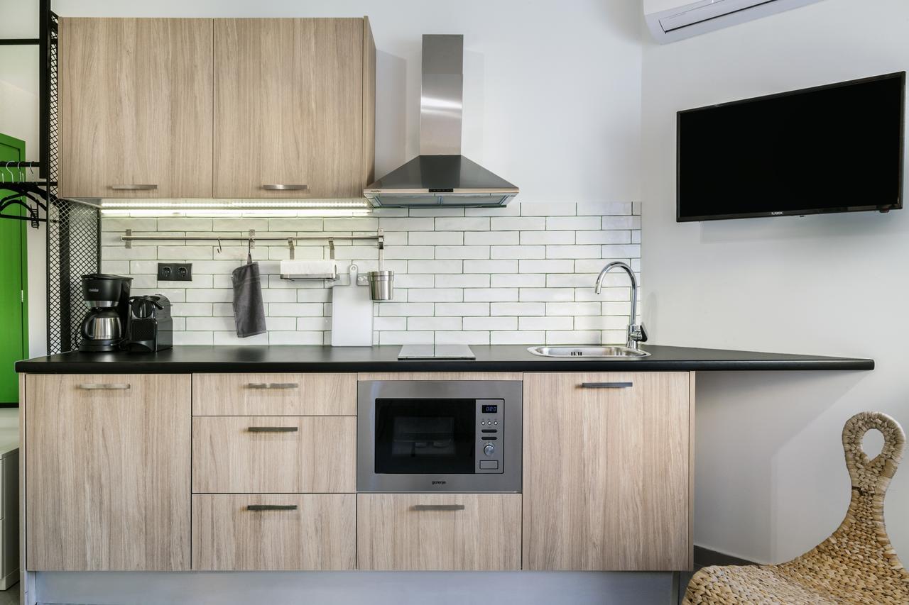 The Athenians Modern Apartments Exterior photo